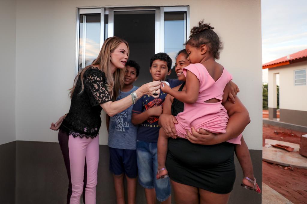 Primeira-dama e Setasc entregam casas do programa SER Família Habitação nesta quarta-feira (23)