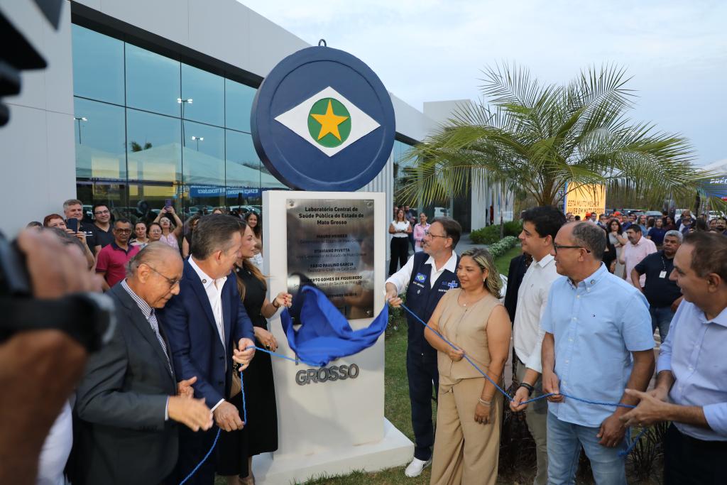 Referência no país, Governo de MT inaugura nova sede do Lacen