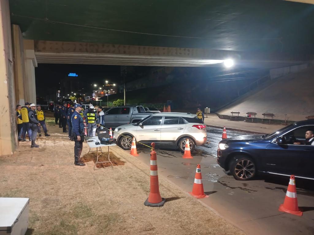 Operação Lei Seca prende oito motoristas por embriaguez e remove 48 veículos em Cuiabá