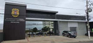 Polícia Civil cumpre 20 ordens judiciais contra núcleo de facção criminosa envolvida com tráfico de drogas em Cuiabá