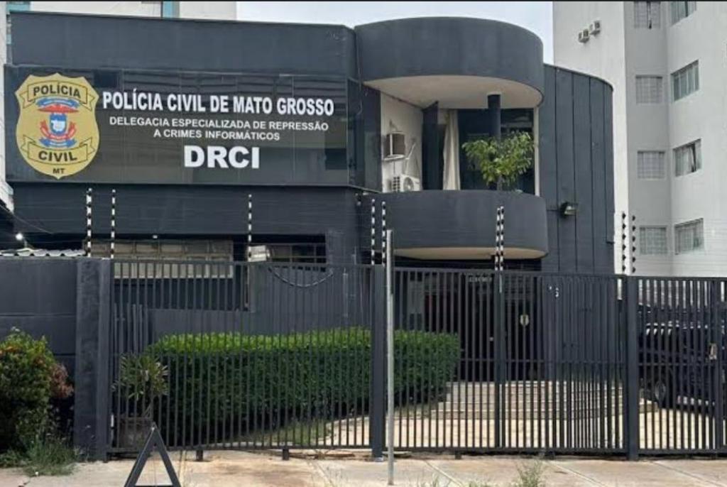 Polícia Civil cumpre mandado contra detento que estava dando golpes de dentro da PCE