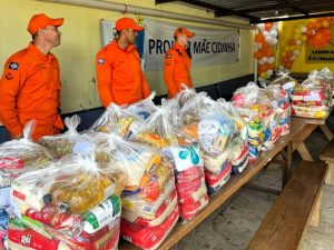 Corpo de Bombeiros doa 5 toneladas de alimentos arrecadados na 5ª Corrida Homens do Fogo