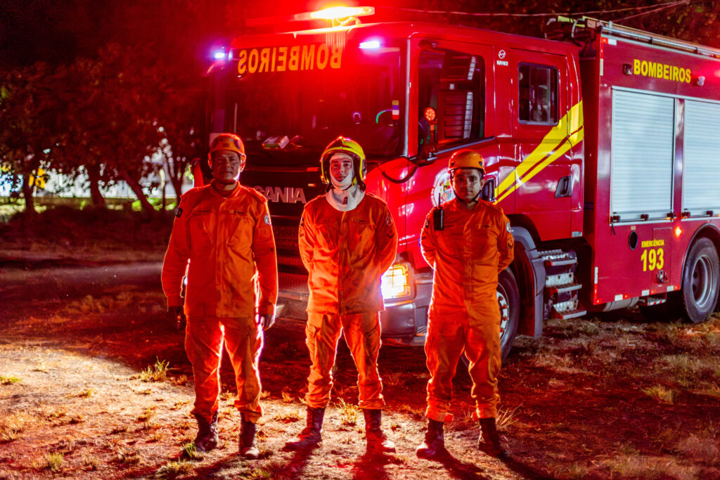 Incêndio ao lado da Policlínica do Pedra 90 é controlado sem afetar atendimentos