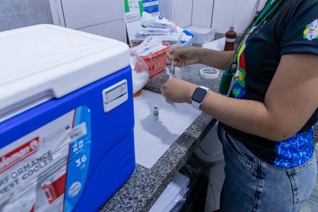 Cuiabá registra queda de 88,39% nos casos de Covid-19, enquanto influenza segue em alta